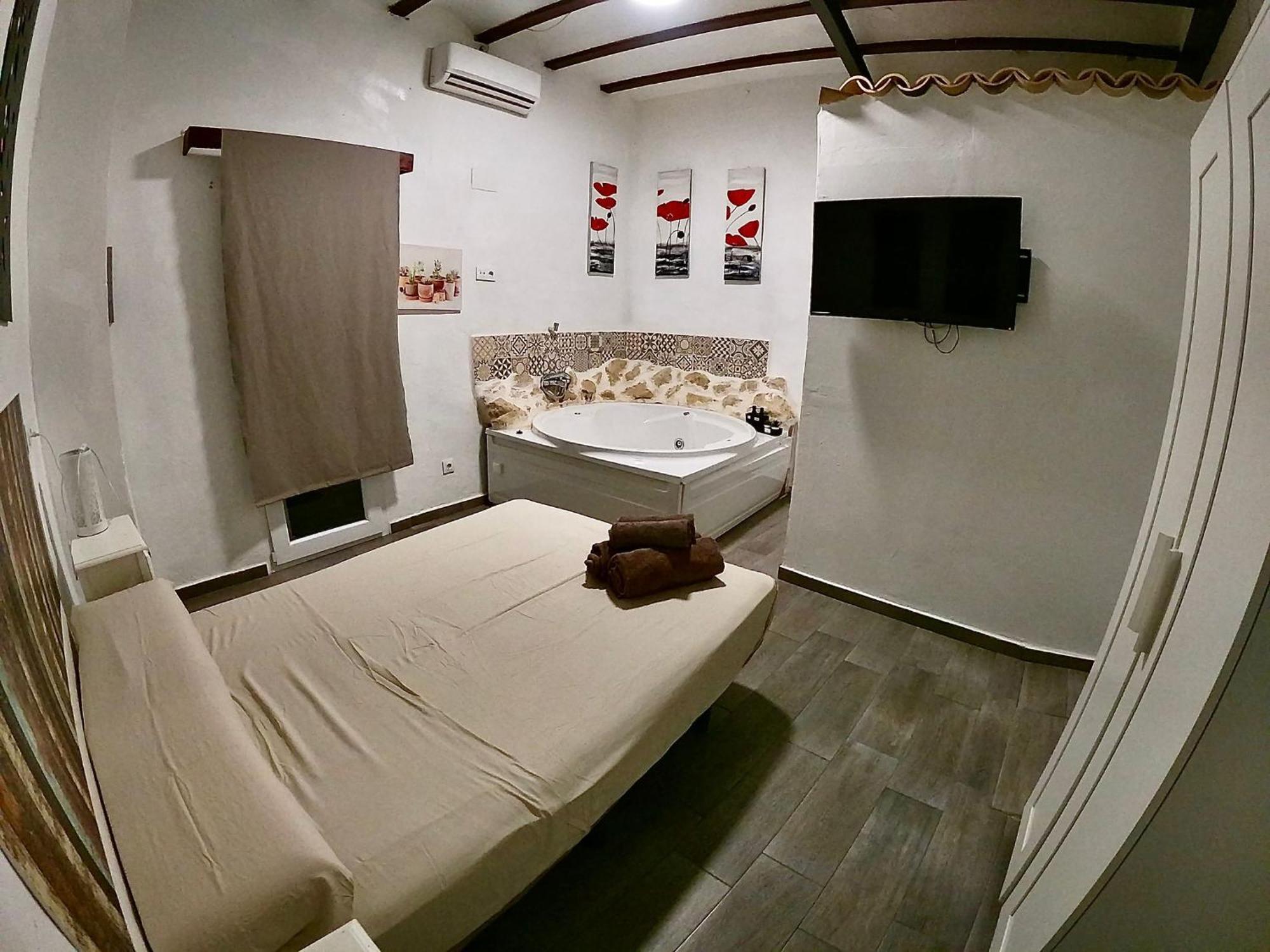 Fortress Jacuzzi Suites 사티바 외부 사진
